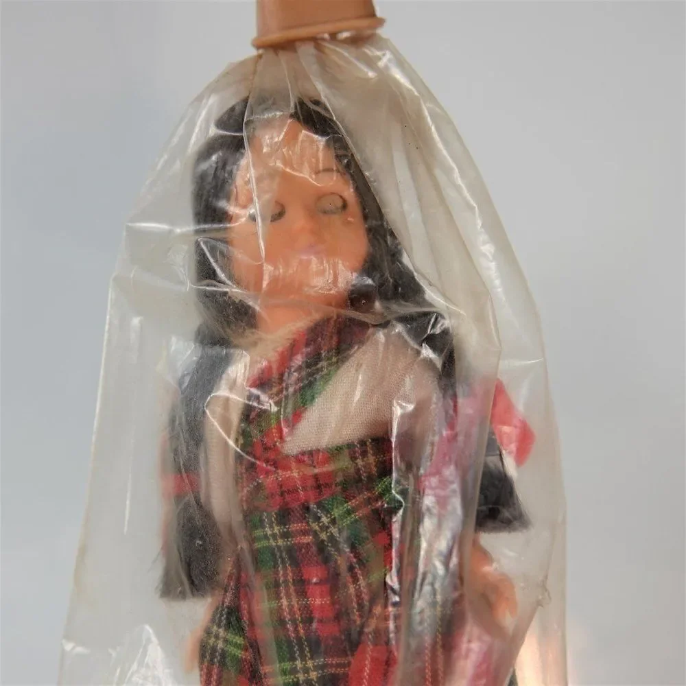 Scotland Vintage 60s Dolls From Around the World
